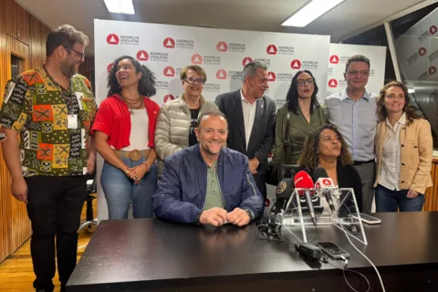 edinho-silva-coletiva-de-imprensa-isaconzi-1