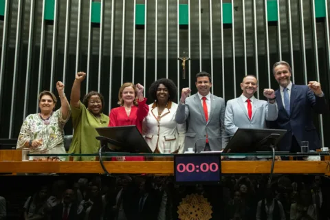 sessao-solene-homenagem-46-anos-do-pt-gabrielpaiva-ptnacamara