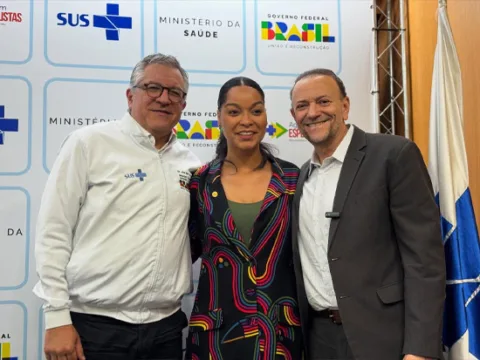 edinho-thainara-padilha-carreta-exame